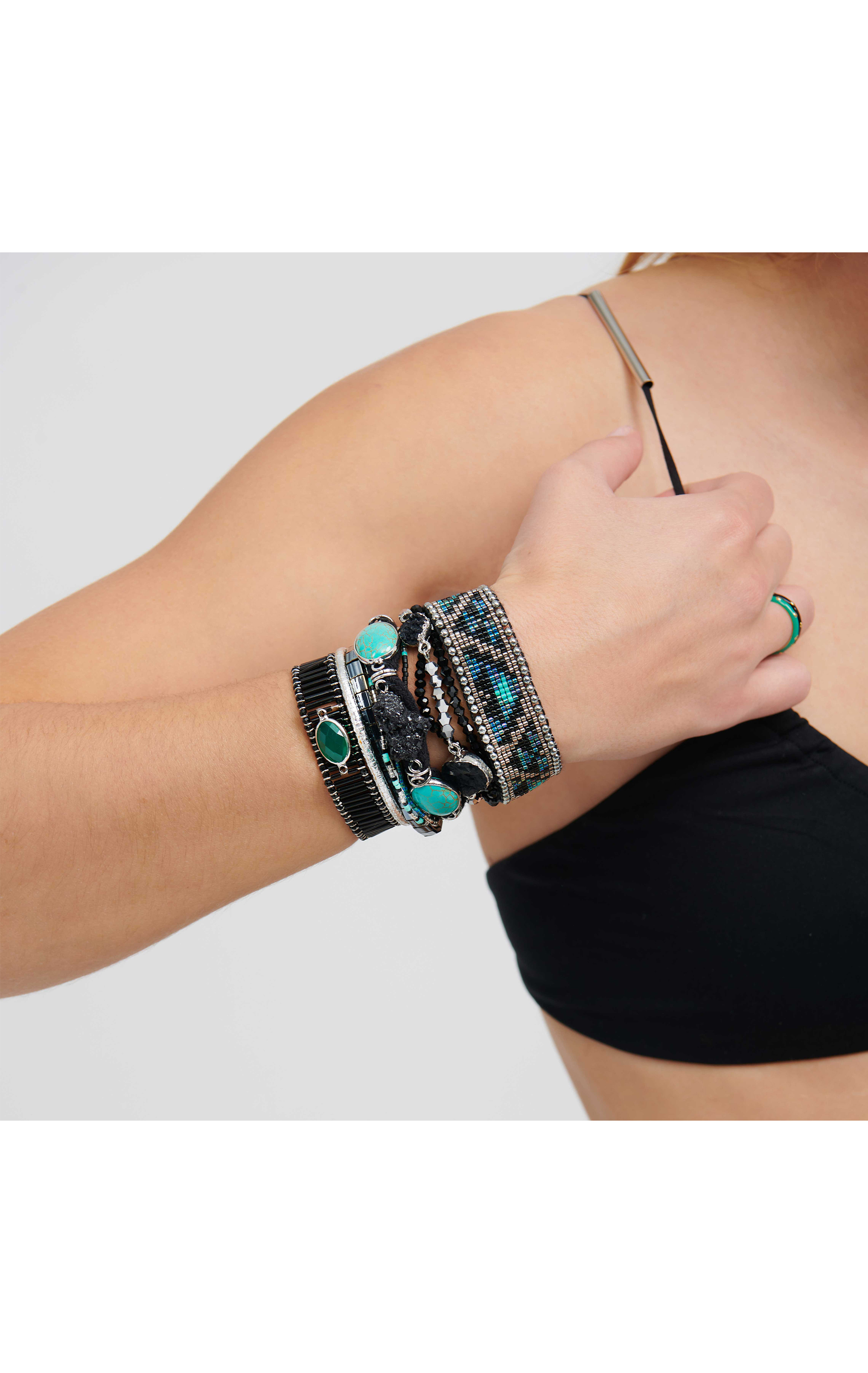 Cuff Carbon Black