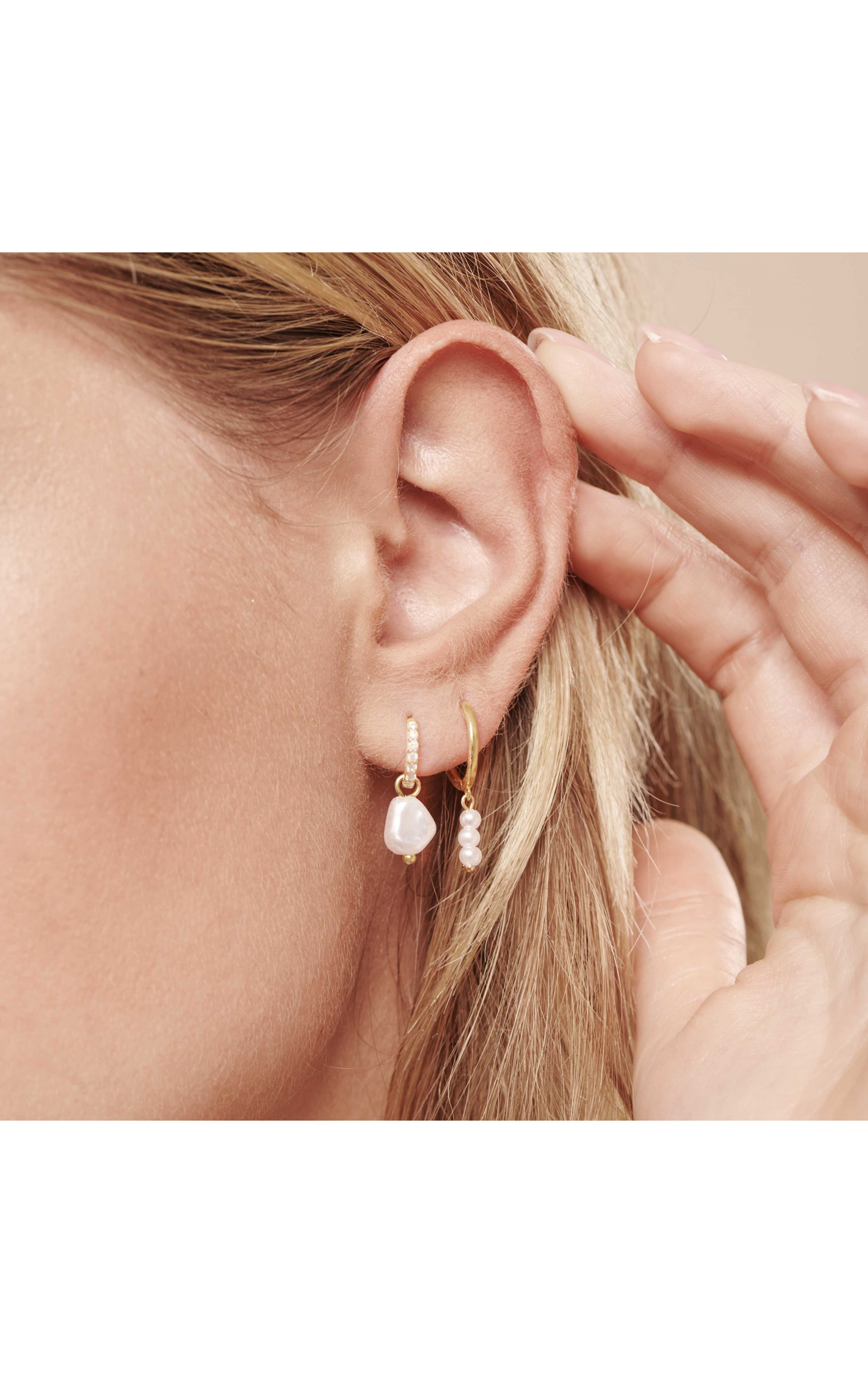 Earrings Perlita White